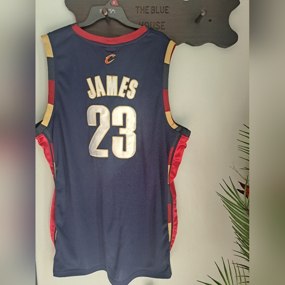 Adidas NBA Cleveland Cavaliers LeBron James Jersey - Picture 8 of 9